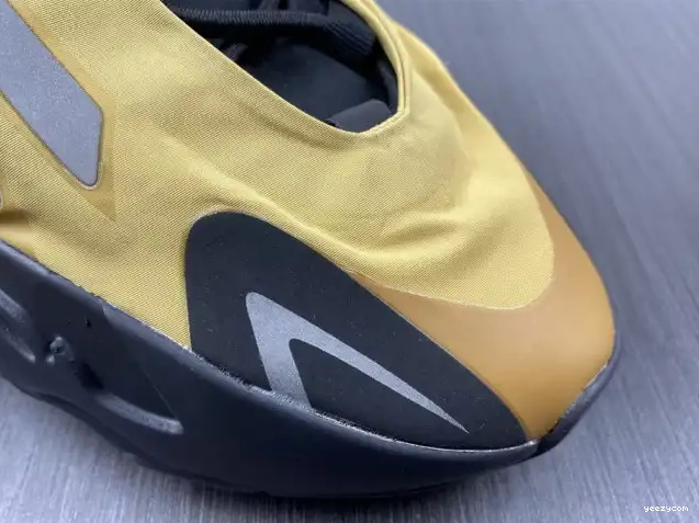 Yeezy GZ0717 Flux' 700 Boost MNVN 'Honey 0504
